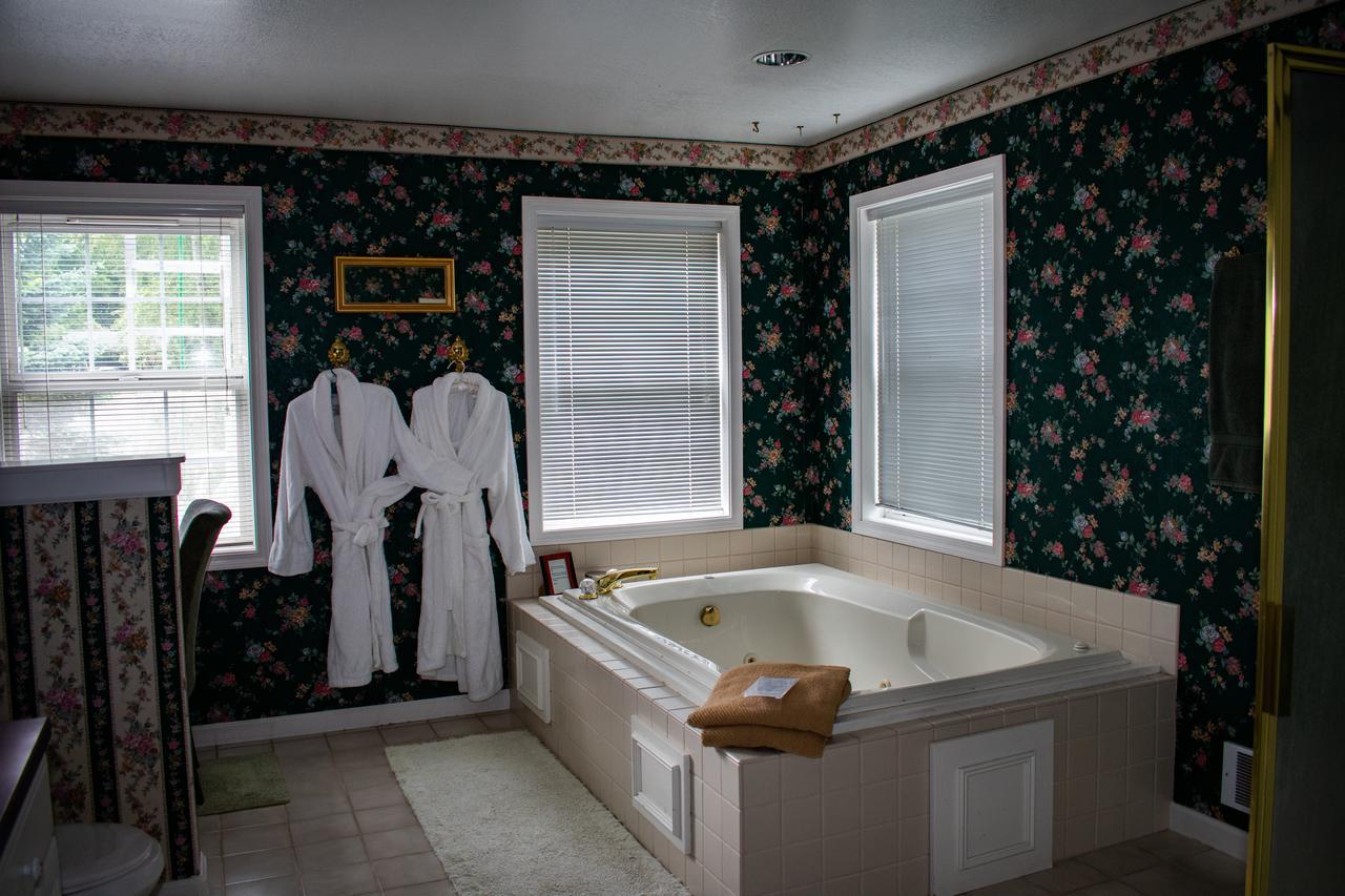 Rooster Hill Guest House Port Angeles Dış mekan fotoğraf